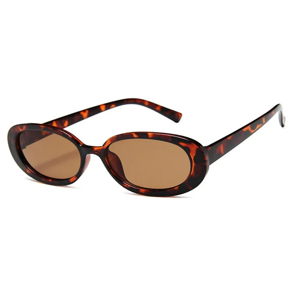 Lunettes de soleil écaille au style raffiné | Monture ovale vintage avec reflets ambrés | Élégance intemporelle pour vos journées ensoleillées | Accessoire de mode chic et sophistiqué | Lunettes légères et confortables au quotidien | Style rétro modernisé pour un look unique | Protection solaire avec une touche d’élégance | Monture durable inspirée par l’éclat de l’ambre | Lunettes tendance alliant confort et raffinement | Charme vintage et modernité dans une seule monture